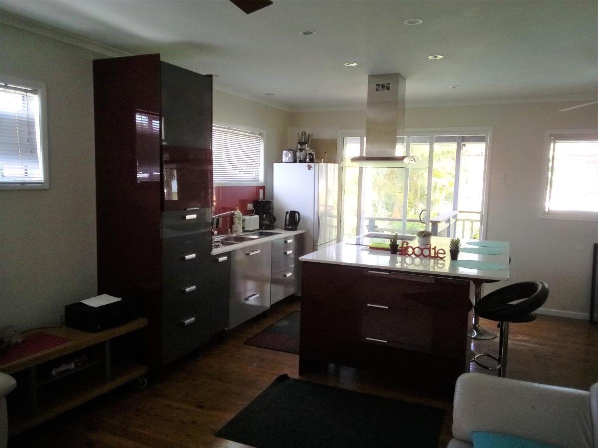 Southport-Dandar Apartment Gold Coast Exterior photo