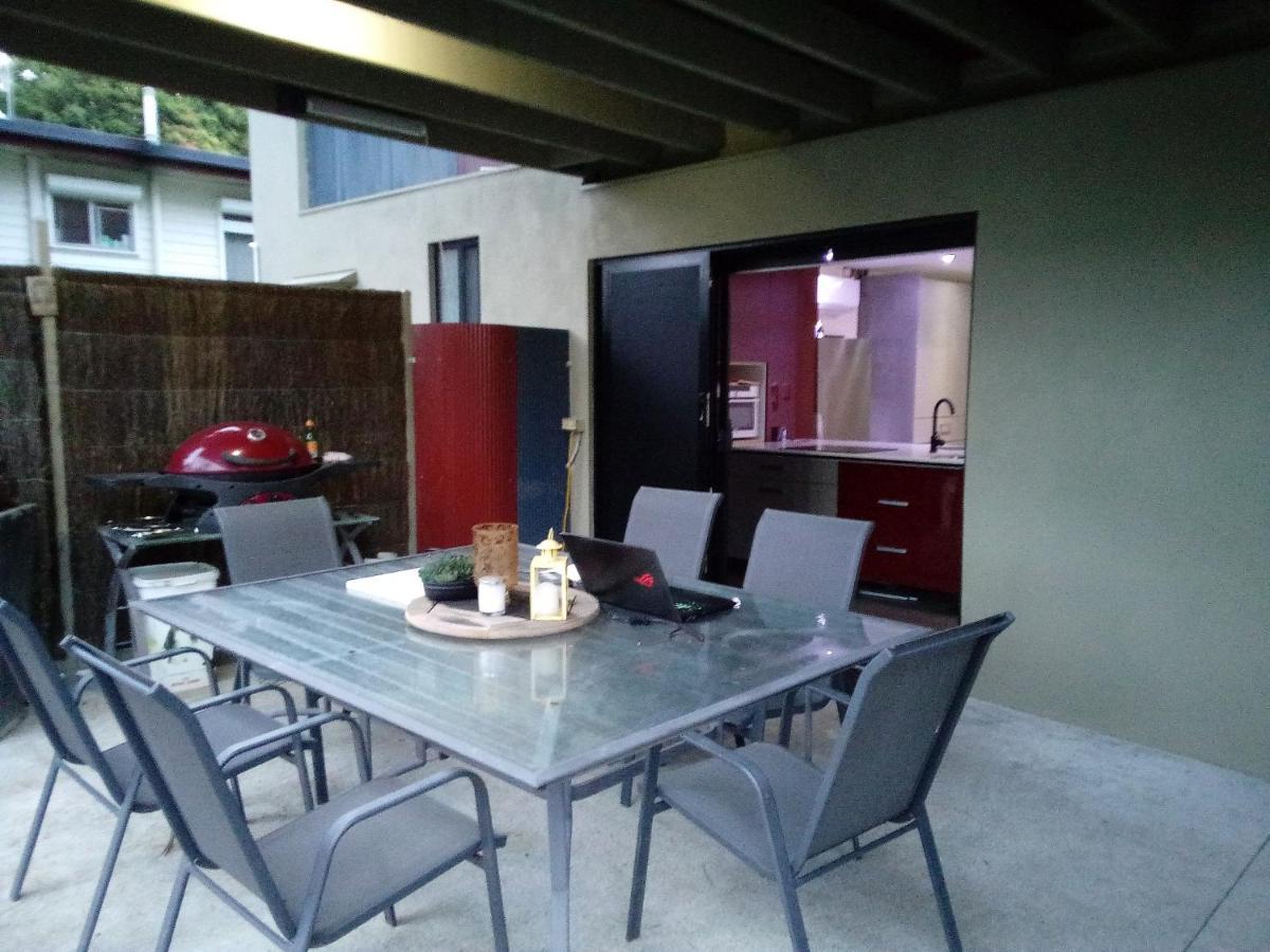 Southport-Dandar Apartment Gold Coast Exterior photo
