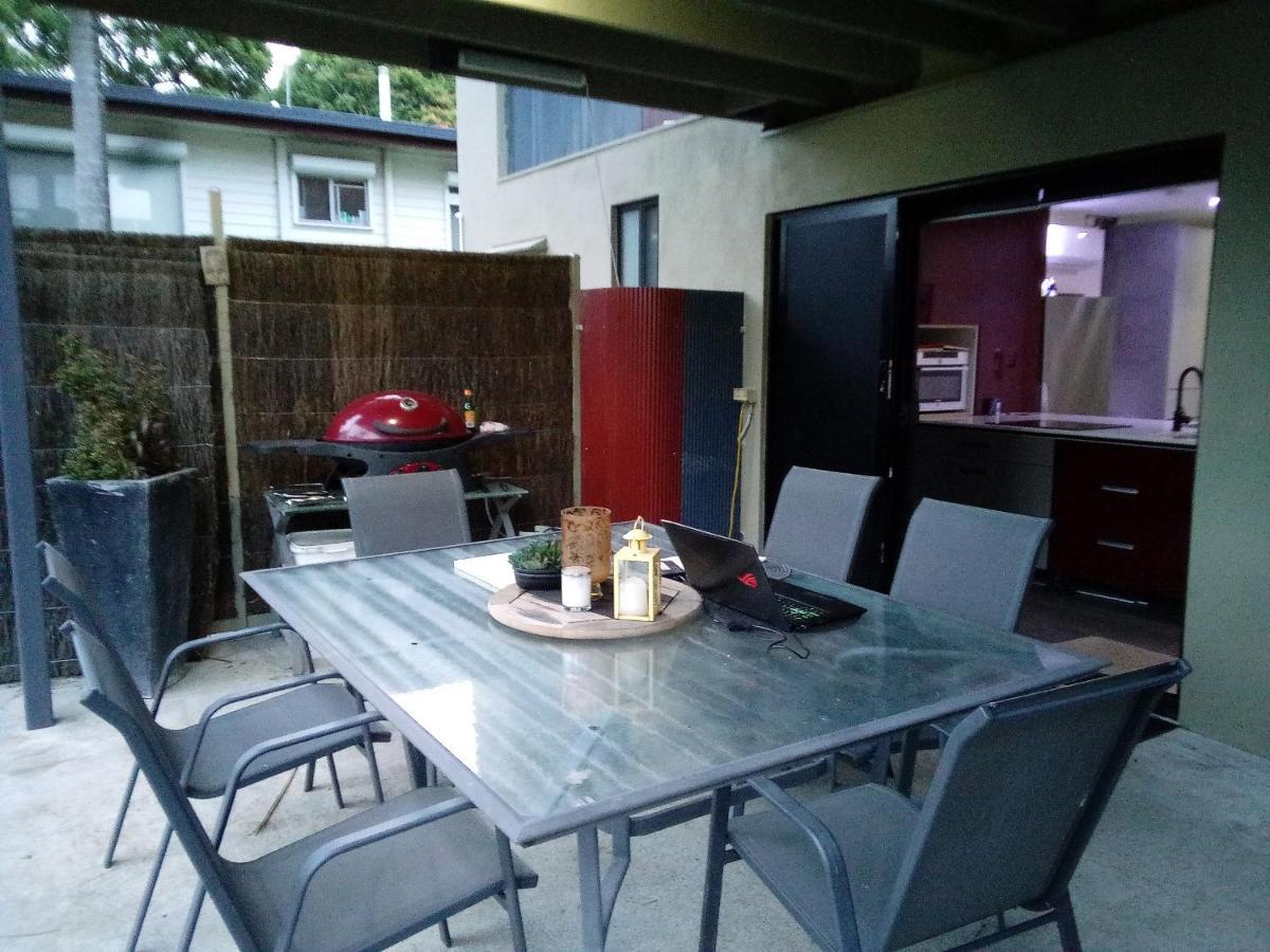 Southport-Dandar Apartment Gold Coast Exterior photo